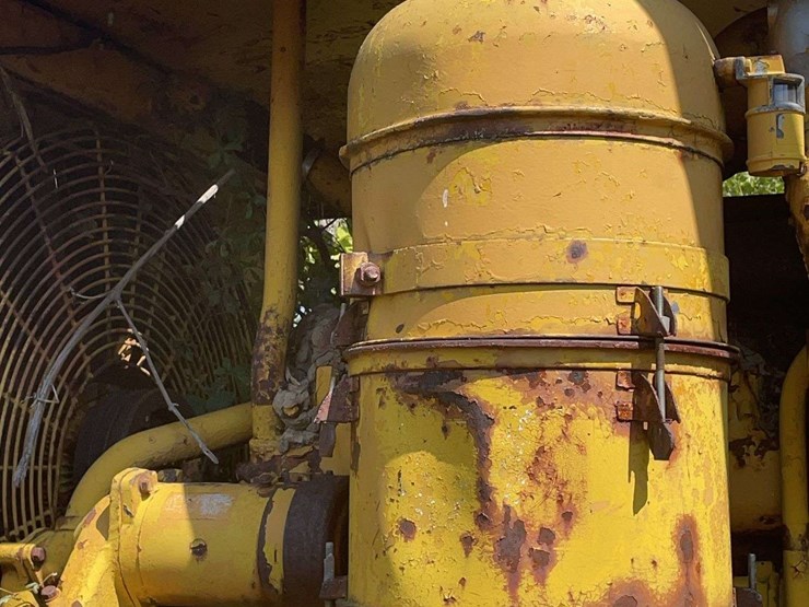 caterpillar-d8-image-13