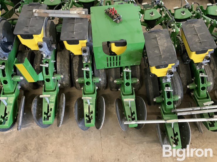 john-deere-5-image-11