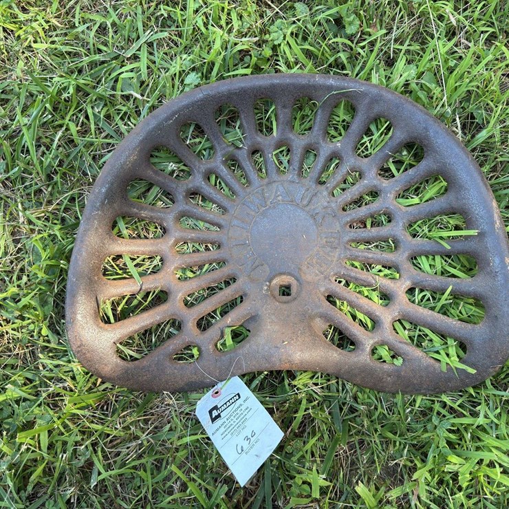 Milwaukee Seat