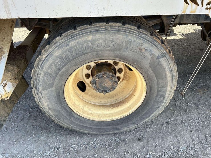 2007-international-durastar-4400-image-38