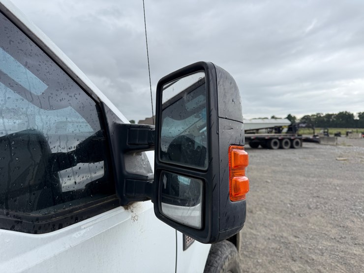 2010-ford-f350-image-31