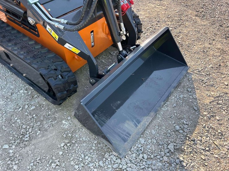 2025-unused-landhero-ldh-t460xx-mini-skid-steer-image-12