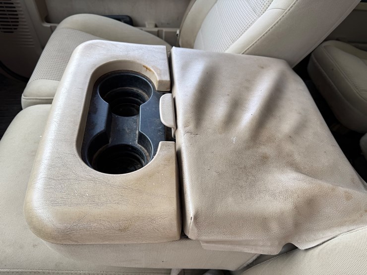 2010-ford-f350-image-40
