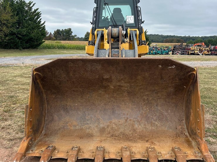 2016-john-deere-755k-crawler-loader-image-2