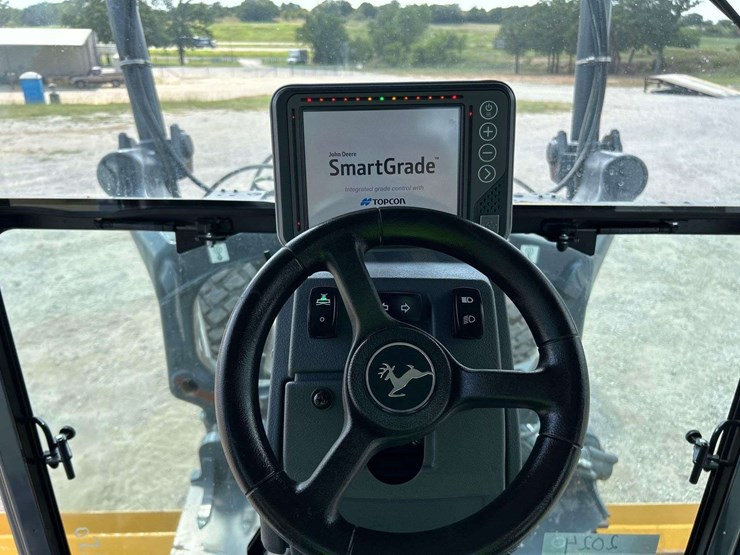 2025-deere-872gp-image-15