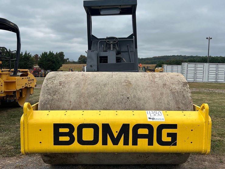 bomag-bw211d-3-image-1