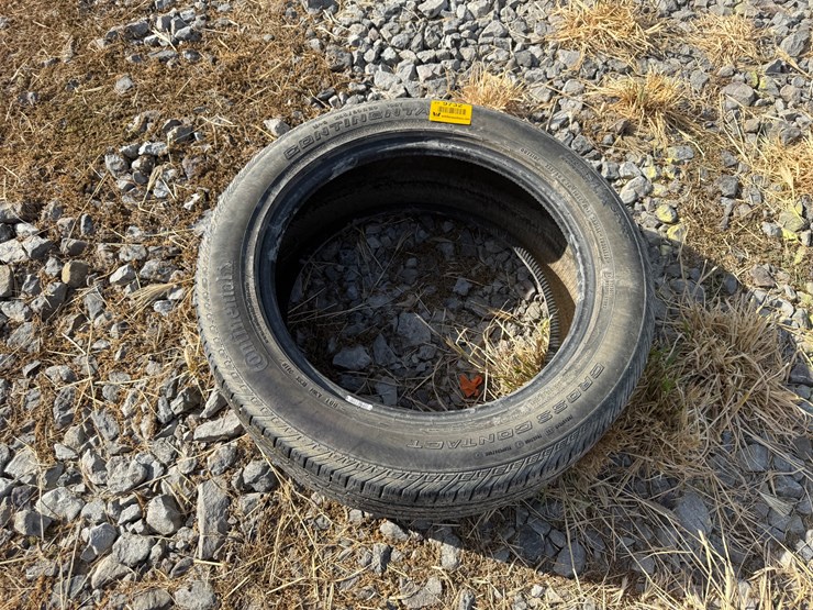 #9732-•-255/50r20-tire-image-1