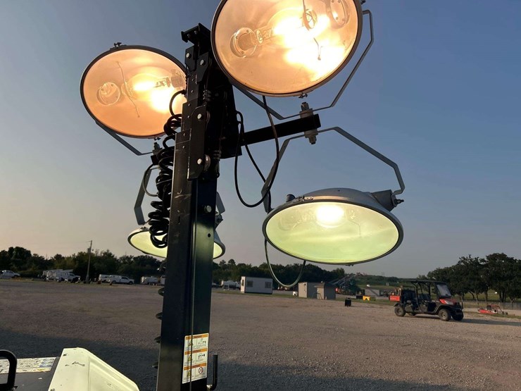 2019-allmand-bros-night-lite-v-series-image-12