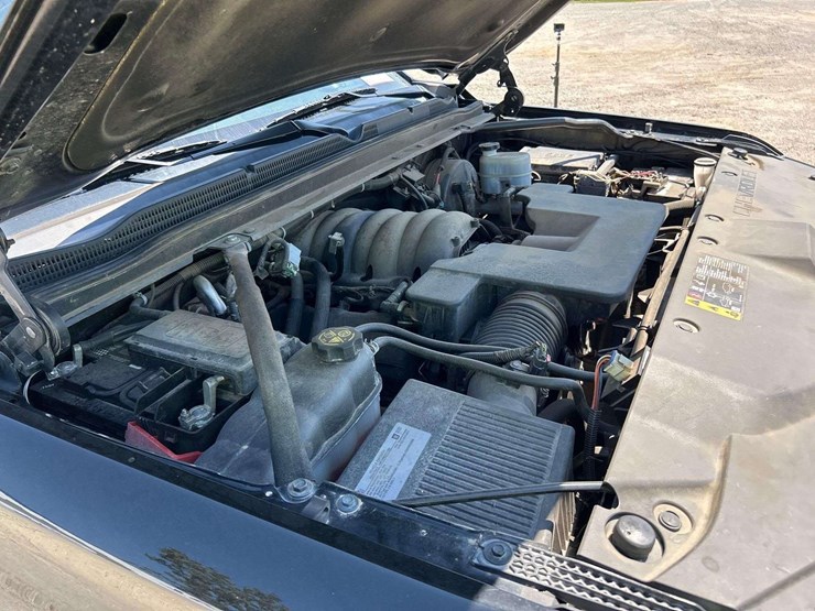 2019-chevrolet-tahoe-image-9