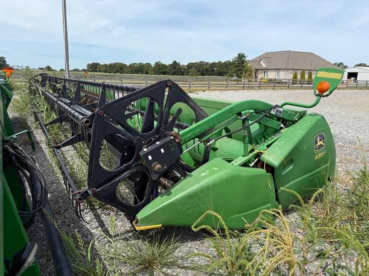 john-deere-635f-image-4