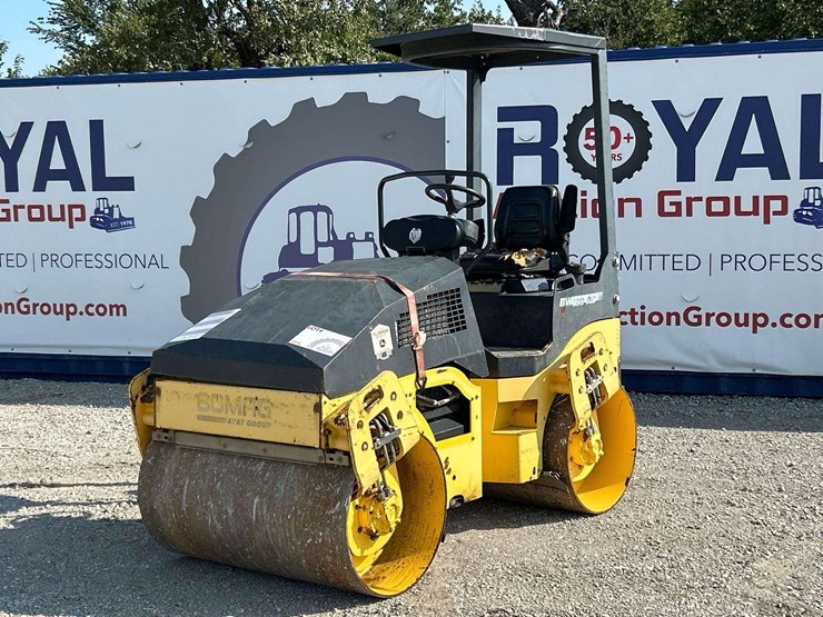 2007-bomag-bw120ad-4-tandem-vibratory-smooth-drum-roller-image-1