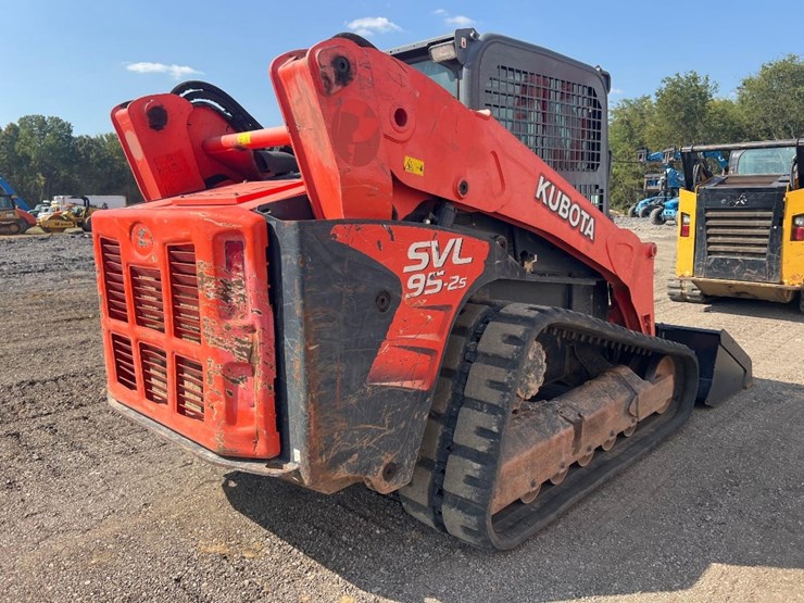 2020-kubota-svl95-2s-image-4