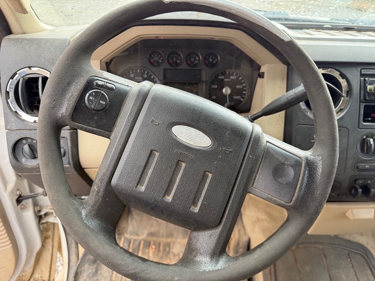 2010-ford-f350-image-45