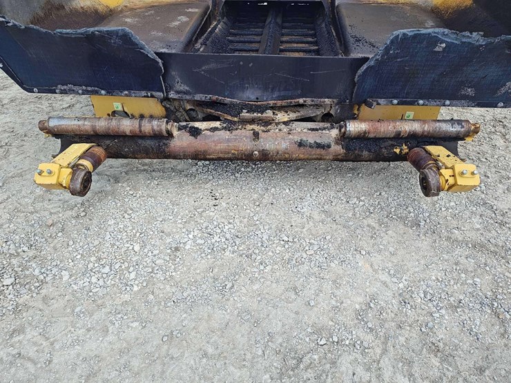 2013-caterpillar-ap-500e-image-42