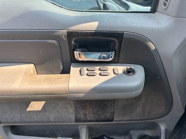 2005-ford-f150-image-50