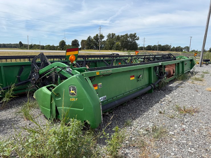 john-deere-635f-image-1