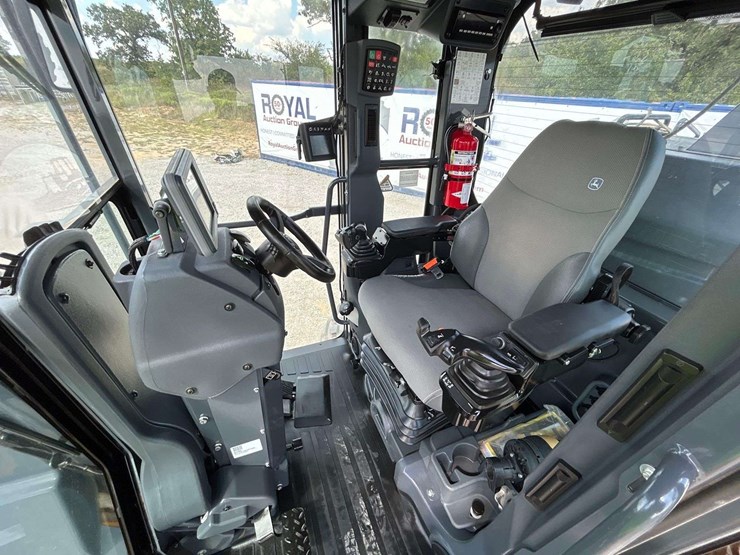 2025-deere-872gp-image-12