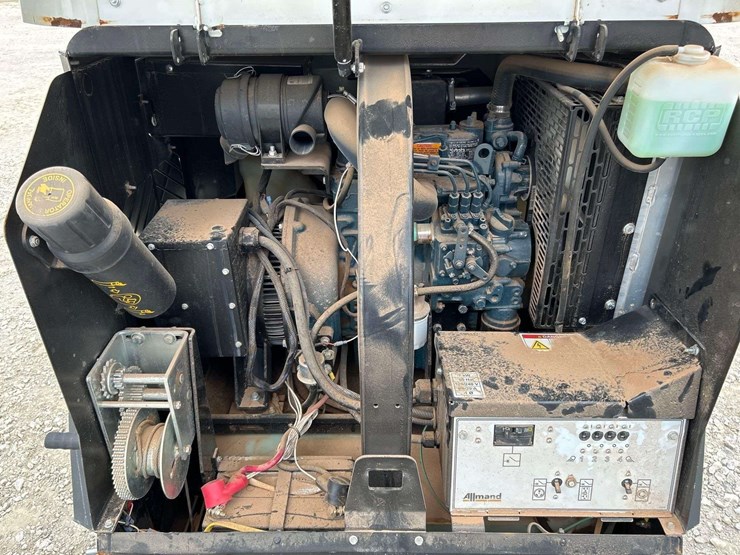 2019-allmand-bros-night-lite-v-series-image-7