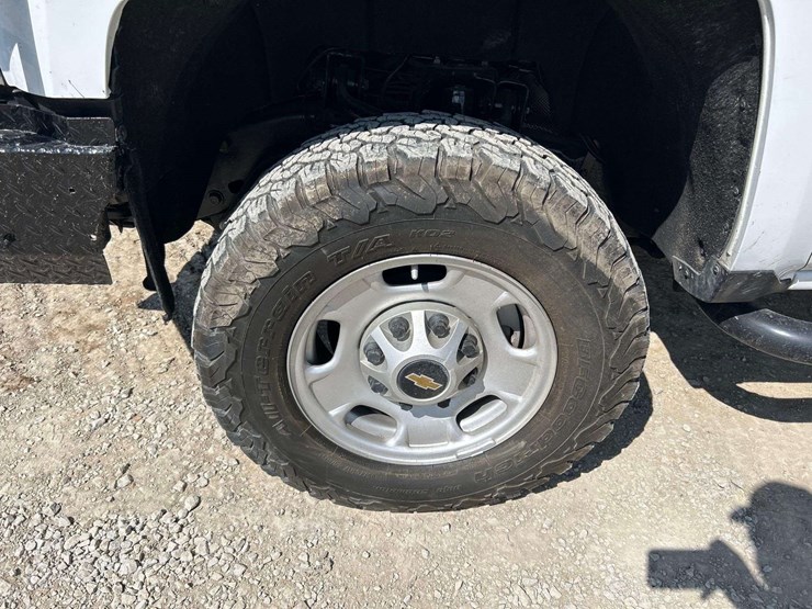 2019-chevrolet-2500-image-31