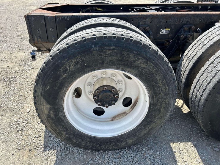 2004-kenworth-t800-image-26