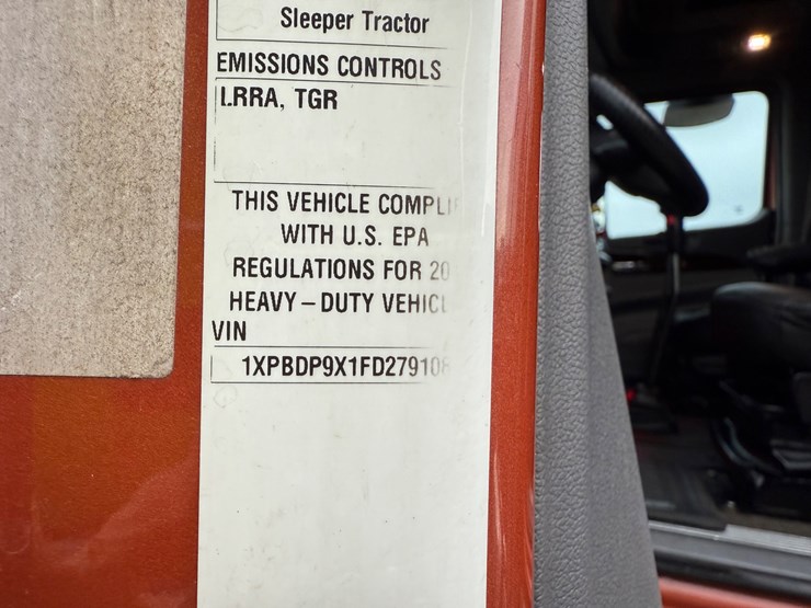 2015-peterbilt-579-image-78