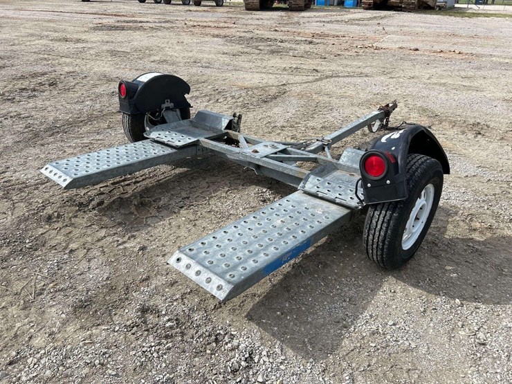 vehicle-tow-dolly-image-2
