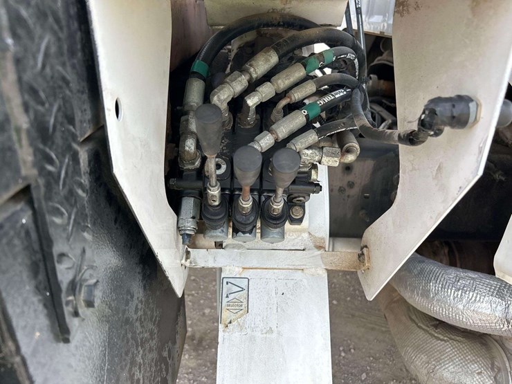 2017-ford-f750-image-25