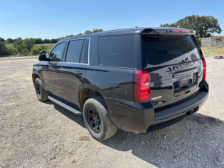2020-chevrolet-tahoe-image-2