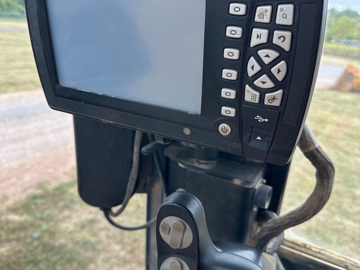 2013-deere-450j-lt-image-15