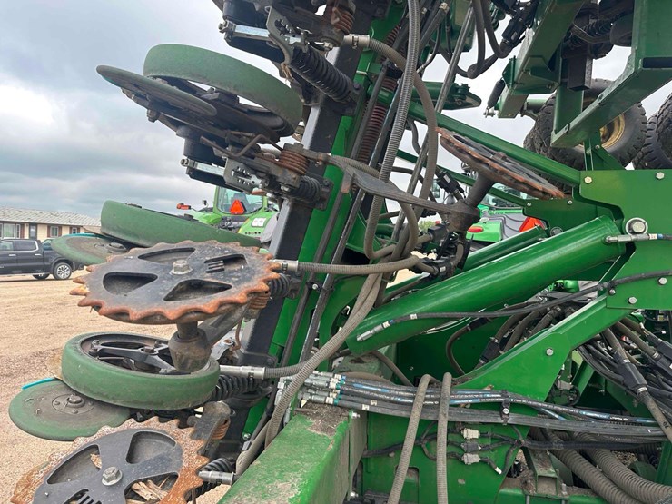 john-deere-1890-image-11