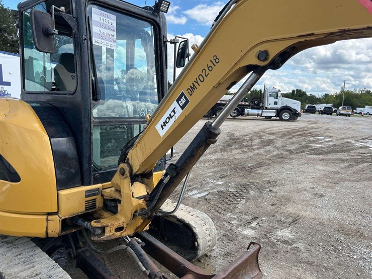 2008-caterpillar-303.5c-image-21