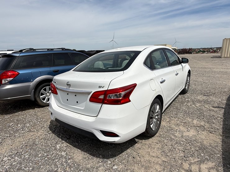 #3760-•-inop-2016-nissan-sentra-sedan-3n1ab7ap6gy243642-image-4
