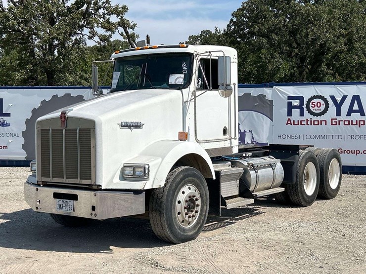 2004-kenworth-t800-image-1