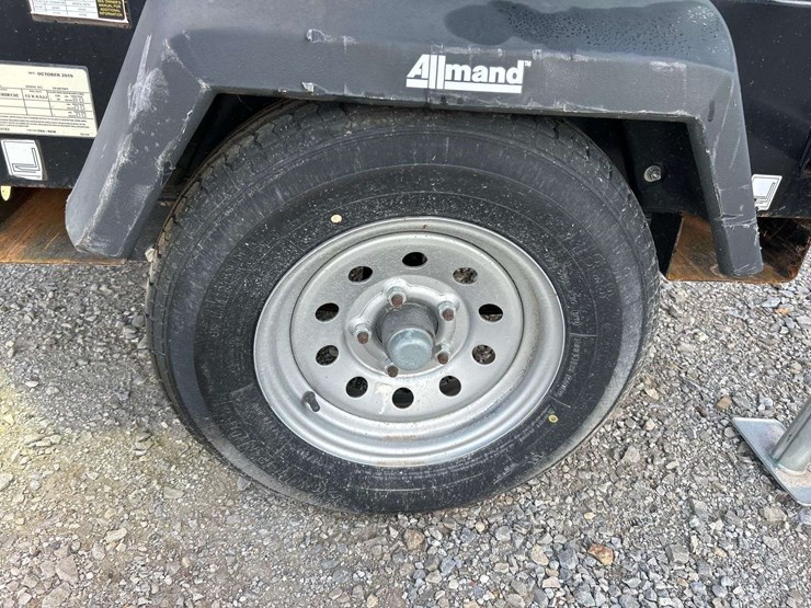2019-allmand-bros-night-lite-v-series-image-13