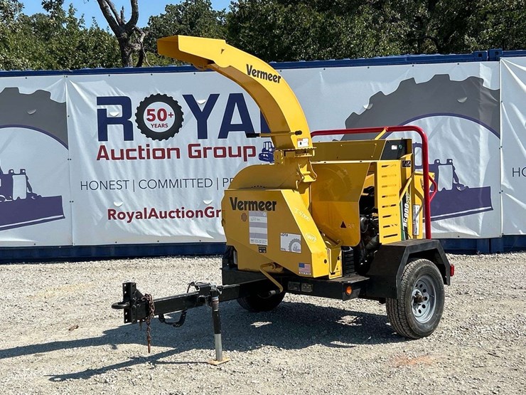 2013-vermeer-bc900xl-towable-brush-chipper-image-1