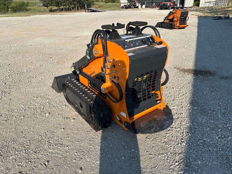2025-unused-landhero-ldh-t460xx-mini-skid-steer-image-2