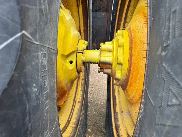 2005-john-deere-9220-image-13