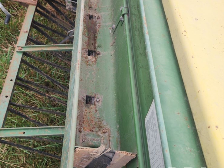 john-deere-8300-image-9