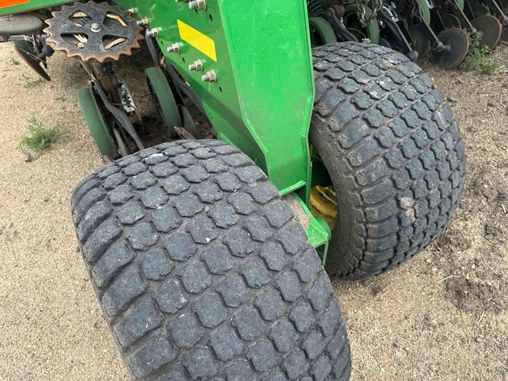 john-deere-1890-image-10