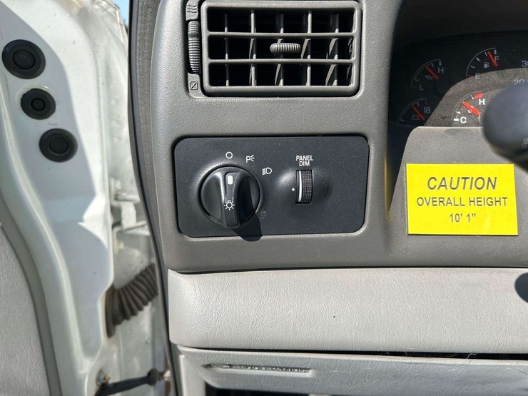 2005-ford-f650-image-14