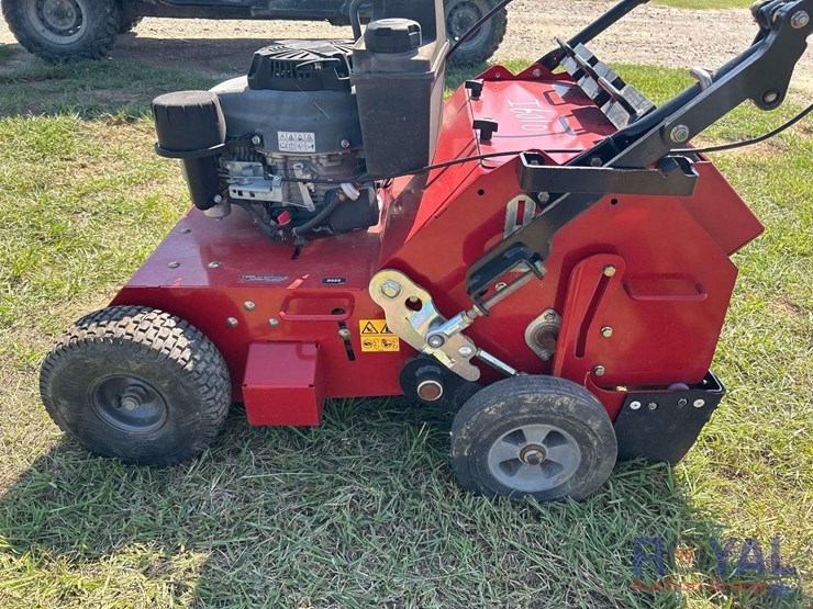 2022-toro-21in-hydraulic-walk-behind-turf-aerator-image-4