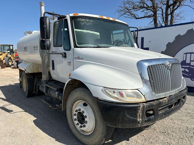 2007-international-durastar-4400-image-4