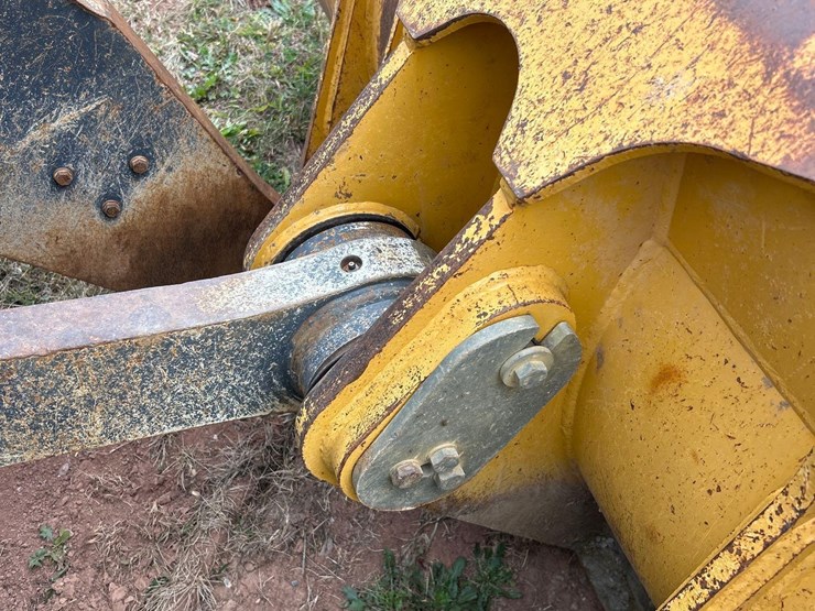 2016-john-deere-755k-crawler-loader-image-12