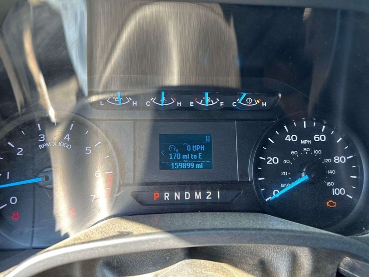 2021-ford-f250-xl-image-12