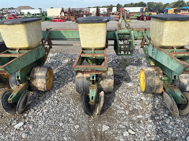 john-deere-7100-image-6