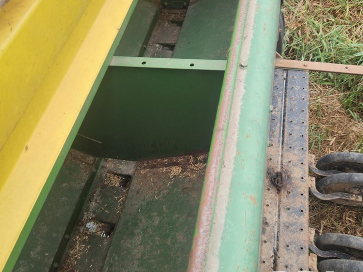 john-deere-8300-image-2