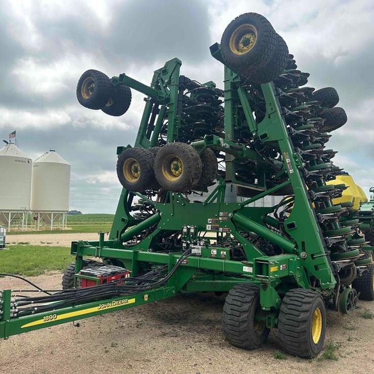 JOHN DEERE 1890