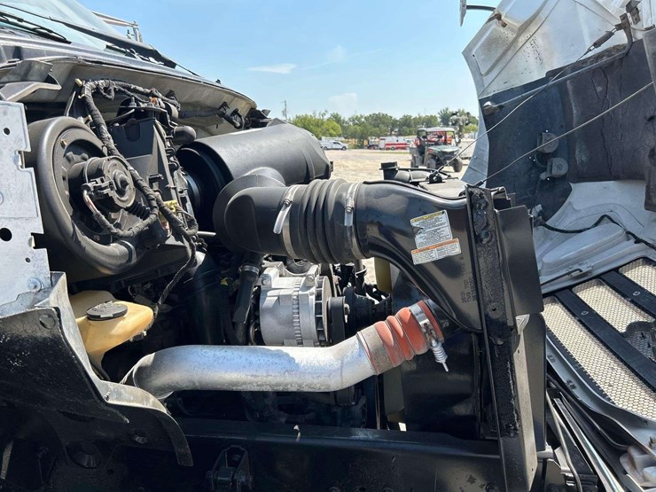 2007-ford-f750-image-13
