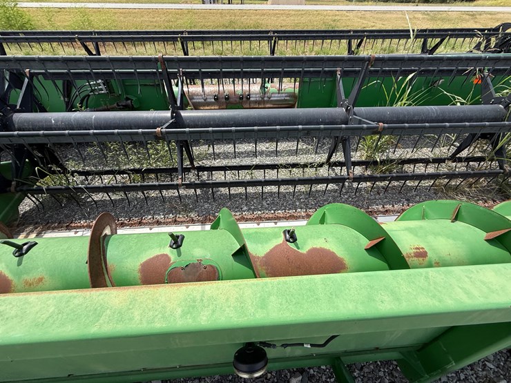 john-deere-635f-image-13