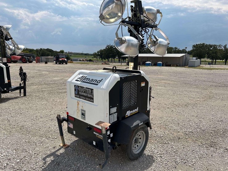 2019-allmand-bros-night-lite-v-series-image-3